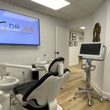 Dental Treatment Room in Smithtown, NY - Endodontist Smithtown